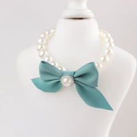 2023 vente en gros nouveau haute qualité classique perle mignon collier pour animaux de compagnie chien bijoux luxe chat collier GPS Tracker avec cloche arc
