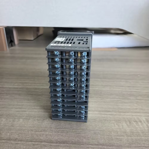 เครื่องควบคุมอุณหภูมิแบบดิจิตอล Korea Yokogawa UT32A-010-11-00  OEM ปรับแต่งได้ -10~50C 100-240VAC - Product Image 4