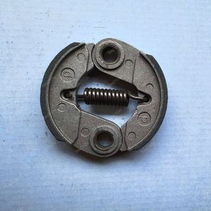 คลัตช์ทดแทนสำหรับ CG430 CG520 ทริมเมอร์ ใช้ได้กับเครื่องยนต์ 40-5 49cc 2 จังหวะ / 4 จังหวะ อะไหล่อุปกรณ์ทำสวน - Product Image 3