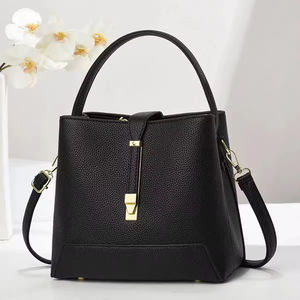 Bolso Tote con Correa Cruzada Desmontable y Detalle Metálico, Bolso de Mano Elegante de Gran Capacidad para Uso Diario - Product Image 6