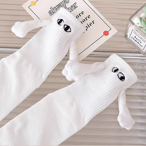 Chaussettes unisexes drô<span class=keywords><strong>les</strong></span> pour couple, main dans la main, blanc, baril moyen, pour femme, en coton, avec succion magnétique - Product Image 3