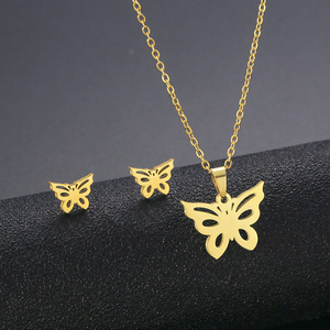 Collier et boucles d'oreilles pendantes Jeutelis pour femme, style classique, en acier inoxydable plaqué or 14 carats, avec pendentif en forme <span class=keywords><strong>de</strong></span> cœur, papillon et croix - Product Image 4