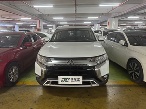 มิตซูบิชิ เอาท์แลนเดอร์ CVT ปี 2020 มือสอง รถ SUV 5 ประตู 5 ที่นั่ง เครื่องยนต์เบนซิน 2.0 ลิตร ล้อแม็ก R18 เบาะผ้า เกียร์อัตโนมัติ พวงมาลัยซ้าย - Product Image 1