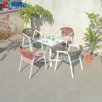 Ensemble de table de patio 3 pièces, ensemble de salle à manger moderne en aluminium et rotin pliable pour l'extérieur, avec tables et chaises blanches pour terrasse