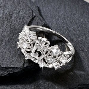 Anillo de Compromiso con Corona de Circonitas Transparentes 5A de Corte Redondo, Diseño de Enredadera, para Mujer, Estilo Reina de Quinceañera, 15 Años, Amor, Aniversario - Product Image 5