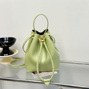 2026 Bestseller Luxury Ladies Bucket Bag High-Quality Handbag Large Capacity Drawstring Crossbody Bag Retro Womens Shoulder Bag - Product Image 4