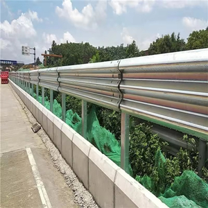 Barrière de sécurité routière en W galvanisée à chaud pour autoroute, avec raccordement emboîtable, pour la sécurité des voies de péage en Indonésie - Product Image 2