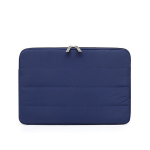 Funda Protectora Acolchada Impermeable de Nailon para Mujer, Estilo Moderno, para Transportar el Portátil - Product Image 4