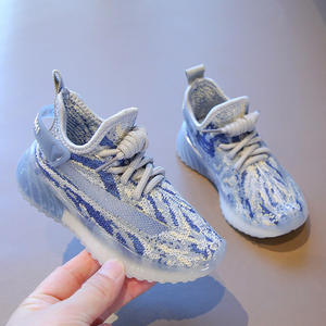 รองเท้ากีฬาเด็กสำหรับฤดูใบไม้ผลิและฤดูใบไม้ร่วง สำหรับเด็กชายและเด็กหญิง พื้นรองเท้านุ่มกันลื่น ระบายอากาศได้ดี เป็นมิตรกับสิ่งแวดล้อม ผ้าส่วนบนยืดหยุ่นและอบอุ่น - Product Image 5