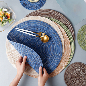 Lot <span class=keywords><strong>de</strong></span> sets <span class=keywords><strong>de</strong></span> <span class=keywords><strong>table</strong></span> ronds tressés en coton naturel <span class=keywords><strong>de</strong></span> luxe, lavables, 15 pouces, pour Noël, mariage, cuisine - Product Image 1