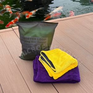 ผ้าเช็ดทำความสะอาดแบบแห้งเร็ว 1400 GSM พร้อมโลโก้สั่งทำ ผ้าไมโครไฟเบอร์คุณภาพพรีเมียมสำหรับล้างรถ เช็ดแห้ง ผ้าขนหนูแบบวงแหวนบิดเกลียว - Product Image 1