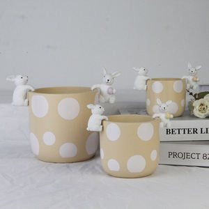 Pot de fleur en ciment bon marché pot en béton avec lapin - Product Image 5