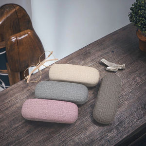 <span class=keywords><strong>Étui</strong></span> <span class=keywords><strong>à</strong></span> <span class=keywords><strong>lunettes</strong></span> rigide de luxe taille <span class=keywords><strong>L</strong></span> tissus de lin <span class=keywords><strong>étui</strong></span> de protection pour hommes femmes <span class=keywords><strong>lunettes</strong></span> de soleil matériel de fer - Product Image 2