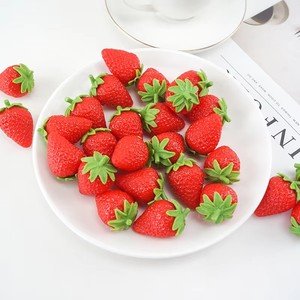 <span class=keywords><strong>Fraise</strong></span> artificielle réaliste, <span class=keywords><strong>fraise</strong></span> rouge réaliste, <span class=keywords><strong>faux</strong></span> <span class=keywords><strong>fruit</strong></span> pour la décoration de la maison, de la cuisine, les accessoires de photographie - Product Image 4