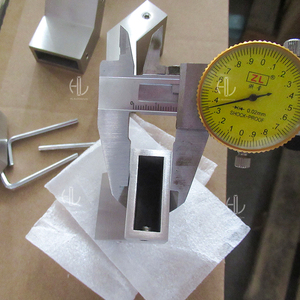 ข้อต่อเหล็กสี่เหลี่ยมสแตนเลส 304 สำหรับห้องอาบน้ำและโรงแรม ติดตั้งง่าย - Product Image 3