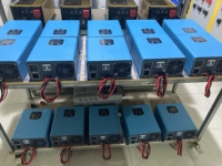1200 w 12 v/24 v dc 220 v/230 v ac kapalı izgara tek fazlı güneş power inverter ile şarj 300 w 500 w 1000 w 1200 w 2000 w 3000 w 5000 w