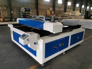 Machines de <span class=keywords><strong>découpe</strong></span> <span class=keywords><strong>laser</strong></span> CO2 1616 pour la publicité, l'artisanat, les modèles et le traitement des matériaux non métalliques - Product Image 3