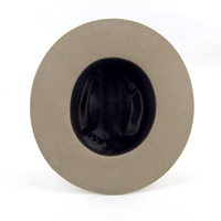 Casquette plate vintage pour homme en cuir pleine fleur, style newsboy, tendance mode 2026, pour tenue décontractée et extérieure