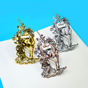 Vintage Retro Bela Fada Cavalo Broche Grande Unicórnio para Mulheres Homens Animal Selvagem Jóias Presente para Casamento Três Cores - Product Image 1