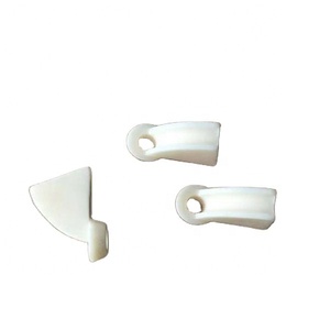 Guide/segment en céramique à extrémité ouverte pour <span class=keywords><strong>Riter</strong></span> BT 923 Open End avec numéro de pièce Pièces de machine à extrémité ouverte E4931303 - Product Image 1