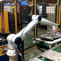 Robot de soudage collaboratif à 6 axes avec PLC et boîte de vitesses, puissance de 1 kW, tension 220/380 V, pour utilisation dans la construction en acier