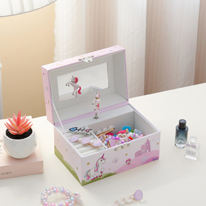 Boîte à musique rotative personnalisée Yiyu pour la Saint-Valentin avec miroir, boîte à bijoux écologique pour filles et femmes, cadeaux - Product Image 2