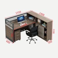 Bureau de direction moderne pour poste de travail individuel avec prise et étagère