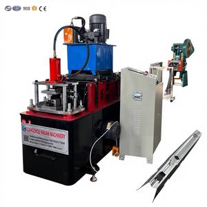 Machine de profilage à froid à double rangée CU CW entièrement automatique contrôlée par PLC avec pompe moteur pour la production de profilés Omega et de rails - Product Image 1