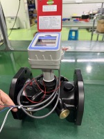 Medidor de Agua Ultrasónico Prepago Junrui de Hierro Fundido de 100 mm, Doble Canal, R160, Protocolo RS485 MODBUS, Medidor de Flujo con Protección IP68
