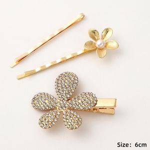 Pinza de Pelo con Flores de Diamantes de Imitación, Pinza Lateral de Aleación con Perla para Uso Diario, Hecho en China - Product Image 5