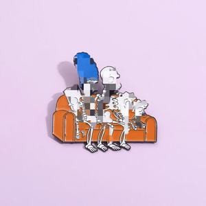 En gros, épingles en métal à l'effigie de personnages de dessins animés, épingles de revers amusantes, broches anime, épingles en émail souple, avec motif de personnage familial américain sur le canapé, pour sacs et vêtements - Product Image 2