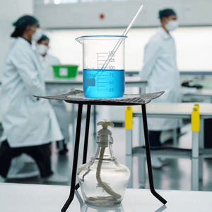 Verrerie de laboratoire Bécher <span class=keywords><strong>en</strong></span> <span class=keywords><strong>verre</strong></span> Boro3.3 25ml 50ml 250ml 500ml 1000ml Bécher <span class=keywords><strong>en</strong></span> borosilicate Bécher de mesure de haute qualité - Product Image 2