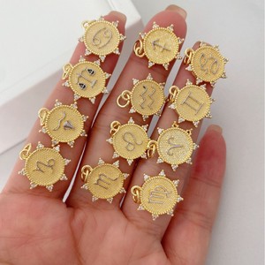 Ciondolo Charm Placcato Oro con Dodici Segni Zodiacali, Vergine e Sagittario, Componente in Rame per Collana - Product Image 2
