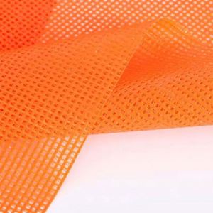 ผ้าตาข่ายนิรภัยจราจรราคาโรงงาน ผ้าพีวีซีสีส้มหลากสีแบบกำหนดเอง ธงนิรภัยรถบรรทุกพร้อมตะขอ - Product Image 5