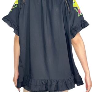 Chemisier élégant décontracté pour femme OEM, brodé multicolore, à manches courtes et volants - Product Image 3