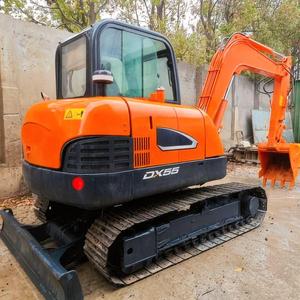 Excavadora Hidráulica de Bajo Consumo DEVELON DX55-5C con 3.9 Toneladas de Fuerza de Excavación para Proyectos de Pequeña Escala - Product Image 1