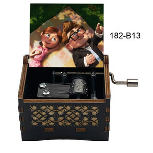 Boîte à <span class=keywords><strong>musique</strong></span> vintage en bois rectangulaire gravée, à manivelle, cadeau pour les amoureux, cadeau d'anniversaire - Product Image 2