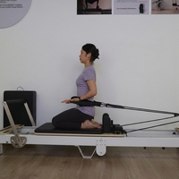 Lit d'entraînement de Pilates pliable et réglable en aluminium durable avec bienfaits pour la santé MJD-W40