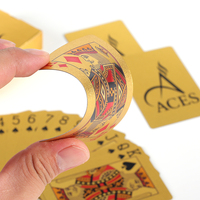Cartes à jouer personnalisées en gros, cartes de poker en plastique durables pour jeux de cartes