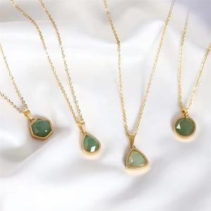 Joyería de Moda al por Mayor, Collar con Colgante de Piedras Naturales Geométricas de Acero Inoxidable y Oro Personalizado para Mujer - Product Image 3