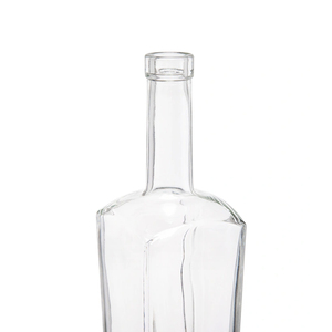 Botella de Licor de Vidrio para <span class=keywords><strong>Vodka</strong></span> Premium Distintivo de 750 ml, Forma Cuadrada Estilo Nueva York, Sellada con Corcho de Flint, Impresa con Serigrafía - Product Image 4
