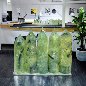 Vente en gros de baguettes de guérison en cristal naturel écologique, pointe de cristal de préhnite polie, idéale pour un cadeau - Product Image 3