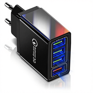 מטען מהיר QC3.0 עם 4 יציאות USB עם יציאות 5V/9V/12V, קל לנשיאה, מתאים לנסיעות, כניסת 220V, תקן אמריקאי/אירופאי/בריטי - Product Image 1