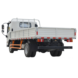รถบรรทุก JMC 5T รุ่นใหม่ยอดนิยม พวงมาลัยซ้าย เครื่องยนต์ดีเซล 92 แรงม้า ประหยัดน้ำมัน พร้อมกล้องมองหลัง มาตรฐานยูโร 3  2 ที่นั่ง รถบรรทุกสินค้า - Product Image 1