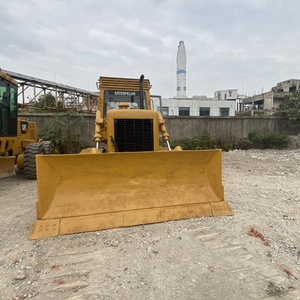 Tracteur sur chenilles CAT D6D d'occasion en excellent état, en stock. Bulldozer CAT D6D d'origine, faible nombre d'heures de travail, vente flash. - Product Image 6