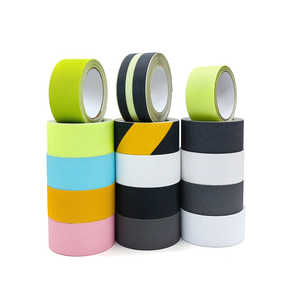 Cinta Adhesiva Antideslizante de Carburo de Silicio Negra, Resistente al Agua, para Seguridad en Pisos y Escaleras - Product Image 5