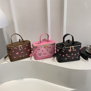 Bolso de PU con estampado moderno 2026, de forma cuadrada alta, exquisito, a la moda, elegante para el verano, versátil, con una sola correa, de poliéster. - Product Image 1
