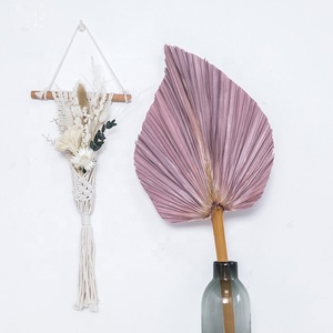 Éventail en feuilles de palmier séchées multicolores, décoration florale originale pour mariage et événements - Product Image 1