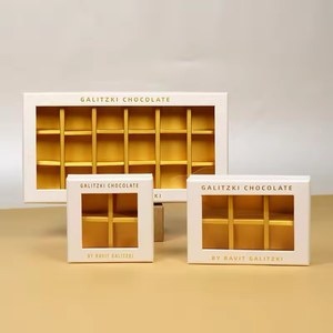 Boîtes en carton personnalisables avec plateau intérieur pour un emballage durable de sushis, de gelées, de desserts, de chocolats, avec séparateurs et fenêtre en PVC - Product Image 3