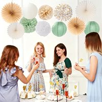 Décorations de fête de bienvenue pour bébé en vert sauge et blanc - Lanternes en papier, guirlandes, bannière, pompons en papier, fleurs, éventails, guirlande